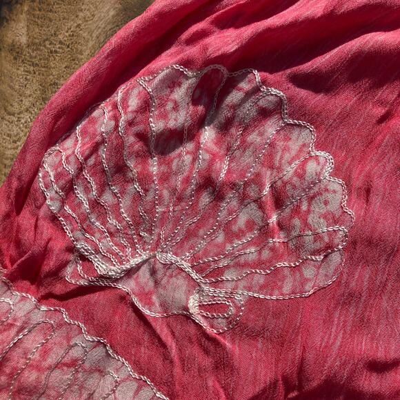 Pink embroidered seashell flowy tank top bohemian boho chic coquette mermaidcore - Picture 4 of 9